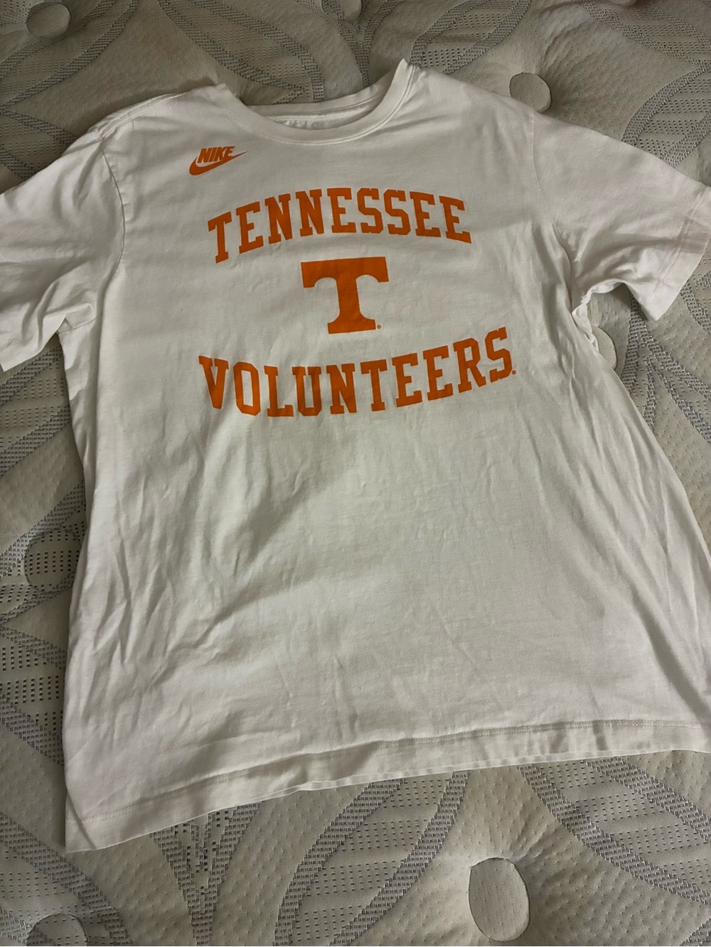 The Nike Tee Tennessee Volunteers White T-shirt, Size Large